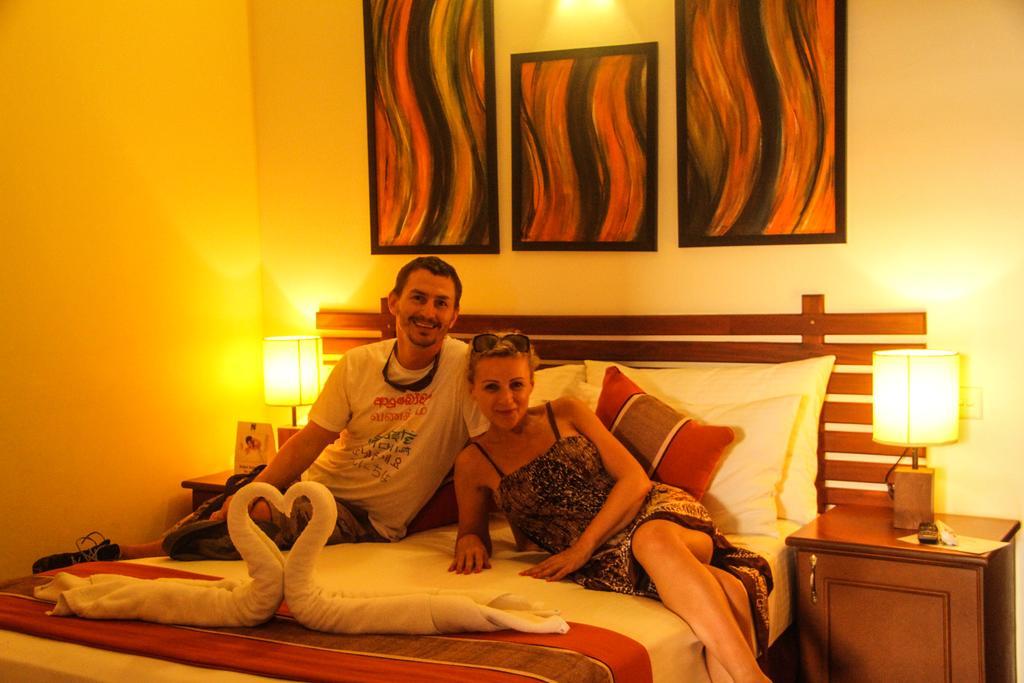 Hotel Romano Negombo Esterno foto
